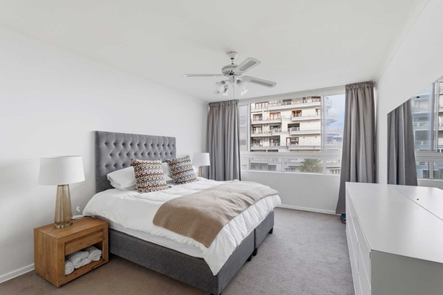 2 Bedroom Property for Sale in Sea Point Western Cape